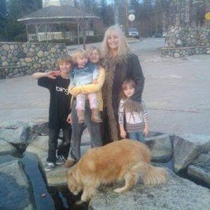 Meet your Posher, Carolyn